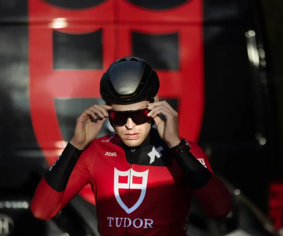 ASSOS x TUDOR PRO CYCLING TEAM - ダイアテックジャーナル