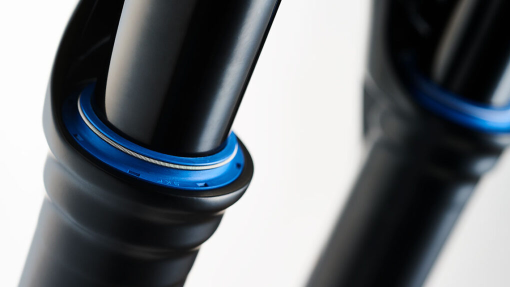 OHLINS MTB SUSPENSION RXF38 M.2 29″ AIR SUSPENSION FORKRXF38 M2 29 エア