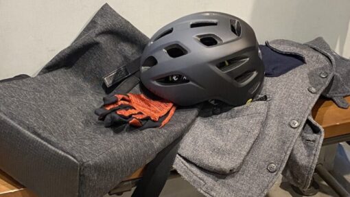 「ヘルメット着用義務化に向け」　安全に備えて準備をしよう！