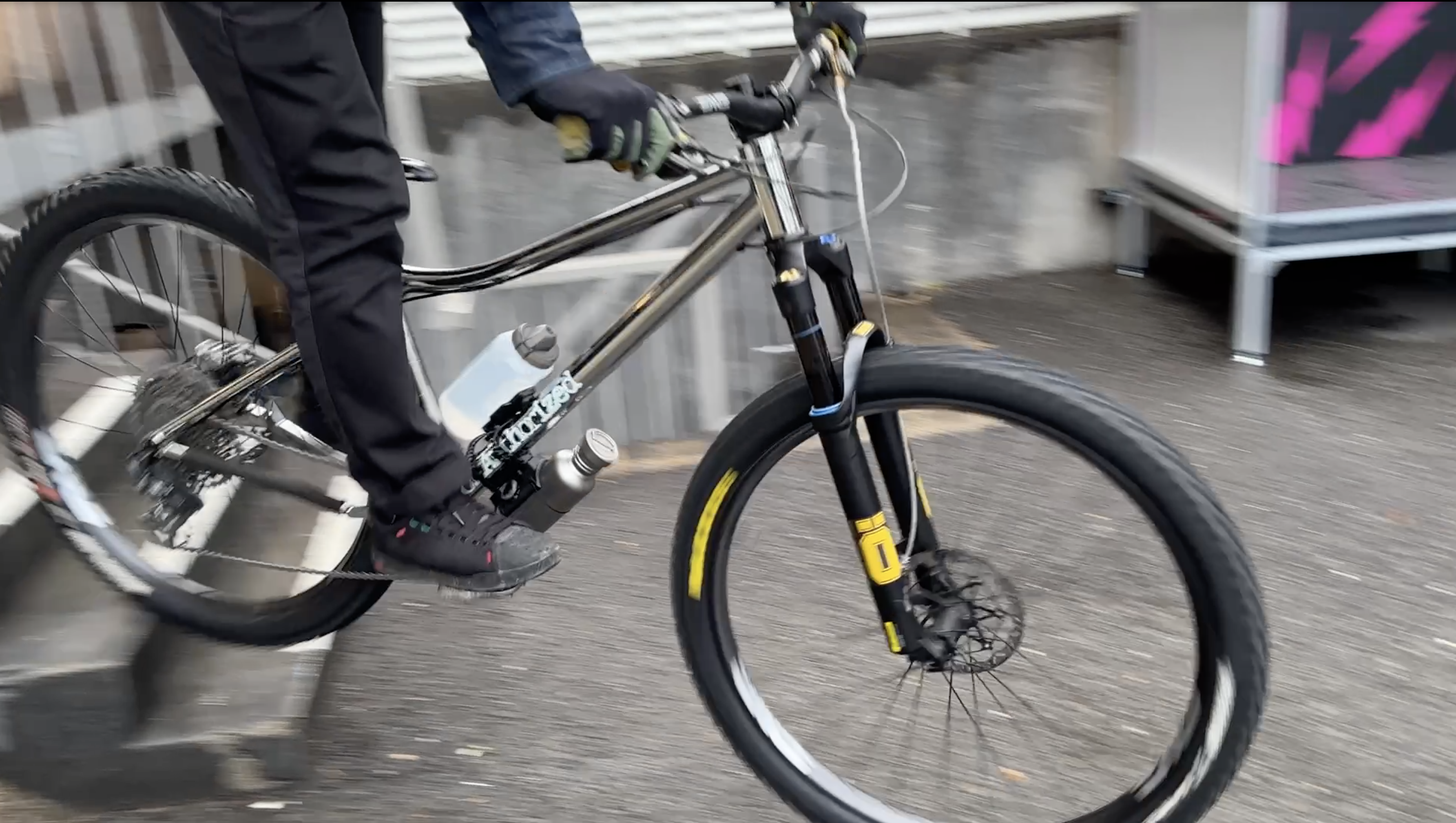 LIFTLOCK V12 15分で実感 アウトライン・2レジスタークロノ シリーズ II （ブラックベゼル