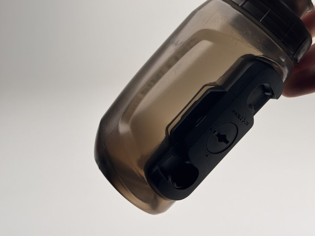 話題！FIDLOCK 590ml Amazon.co.jp: FIDLOCK (フィドロック) ツイストボトル 590ml/20